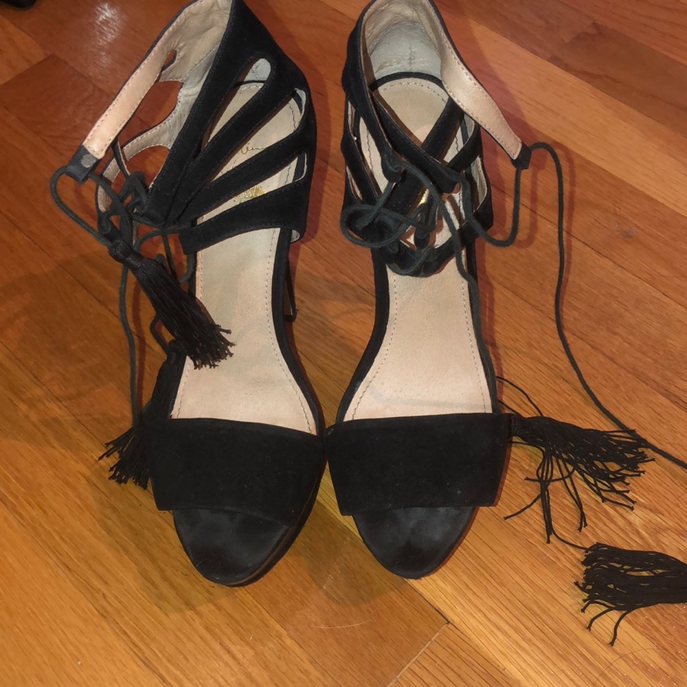 Black suede platform heel